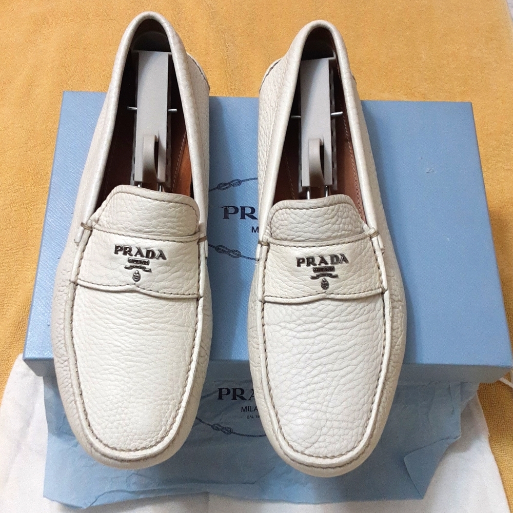 Prada loafer moccasins shoes Made in Italy 🇮🇹 Firm price Deal ‼️ ‼️‼️‼️‼️‼️